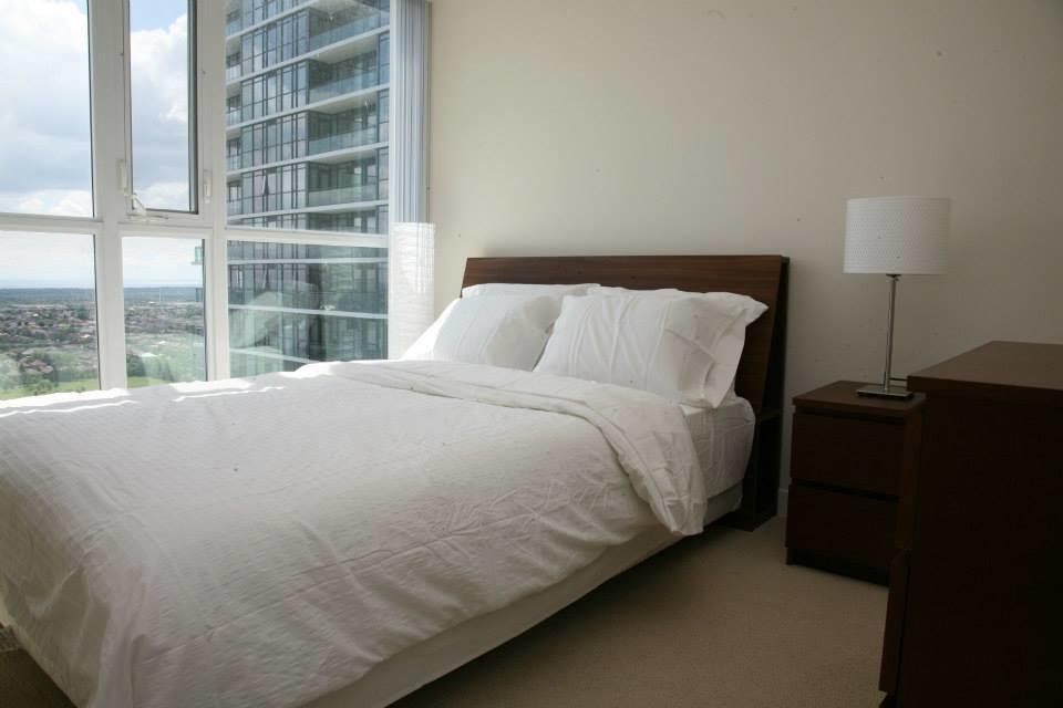 Accurate Plus Furnished Apartment- Brickstone Mews Mississauga Room photo