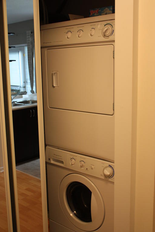 Accurate Plus Furnished Apartment- Brickstone Mews Mississauga Room photo