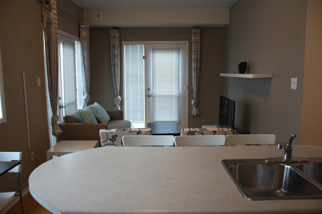 Accurate Plus Furnished Apartment- Brickstone Mews Mississauga Room photo